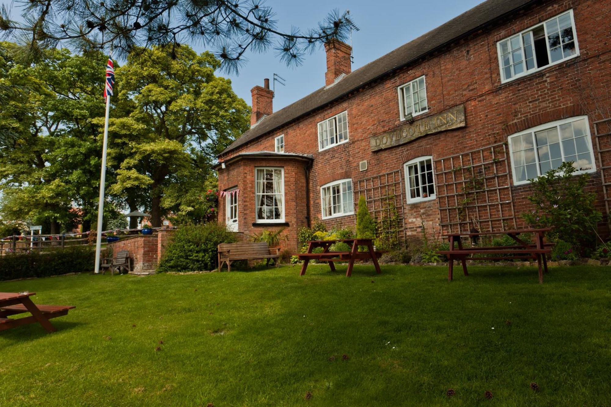 The Dovecote Inn Laxton Exterior photo