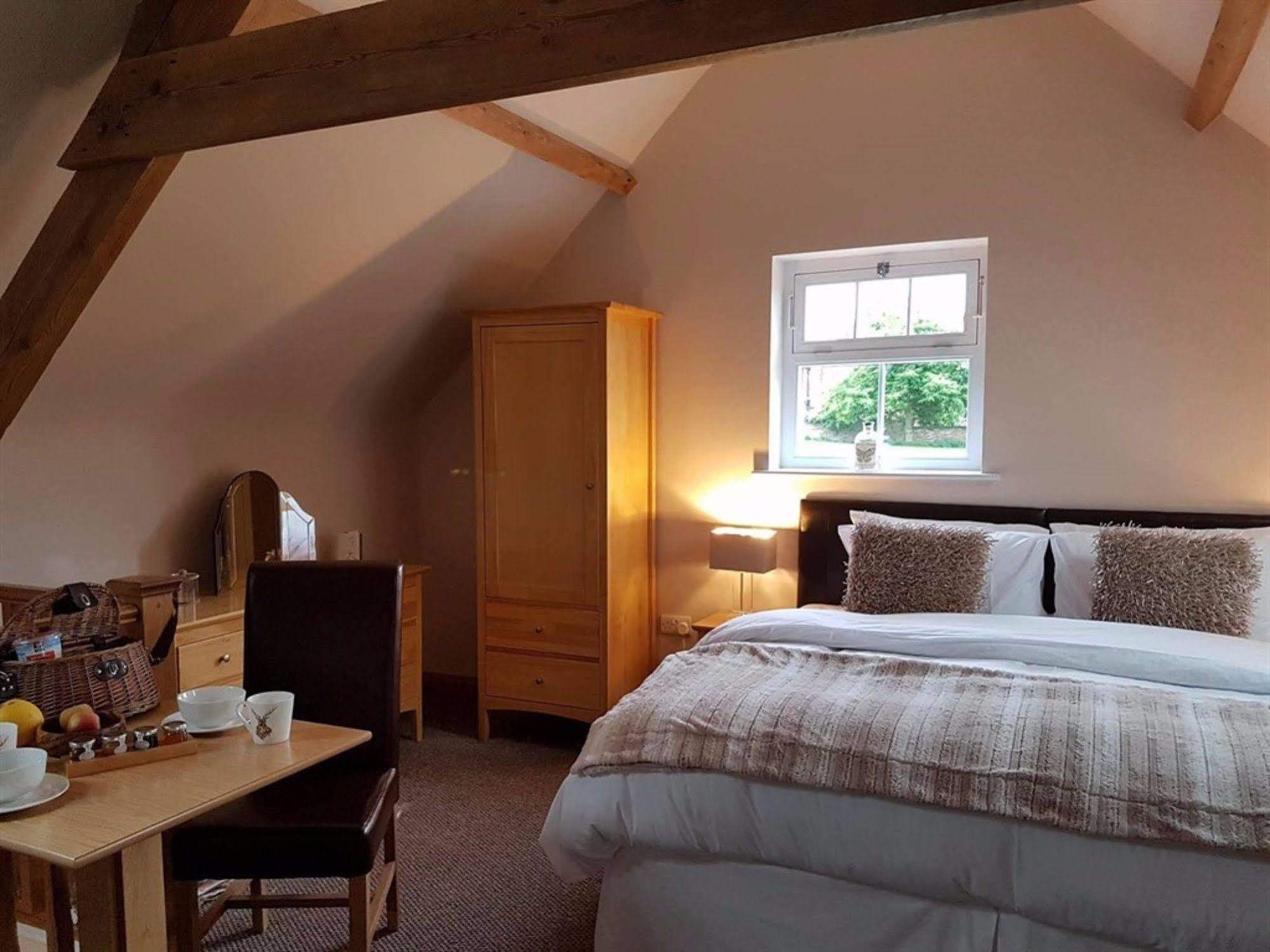 The Dovecote Inn Laxton Exterior photo